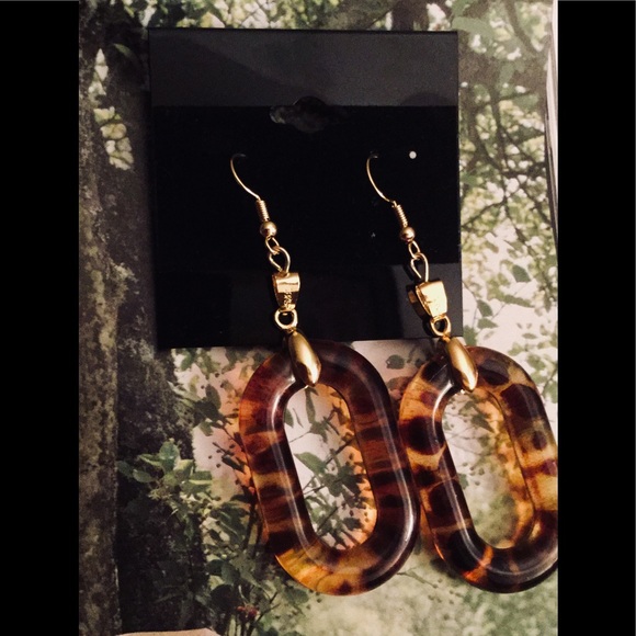 18K Gold Plated Tortoise Shell Print Earrings - Picture 2 of 2